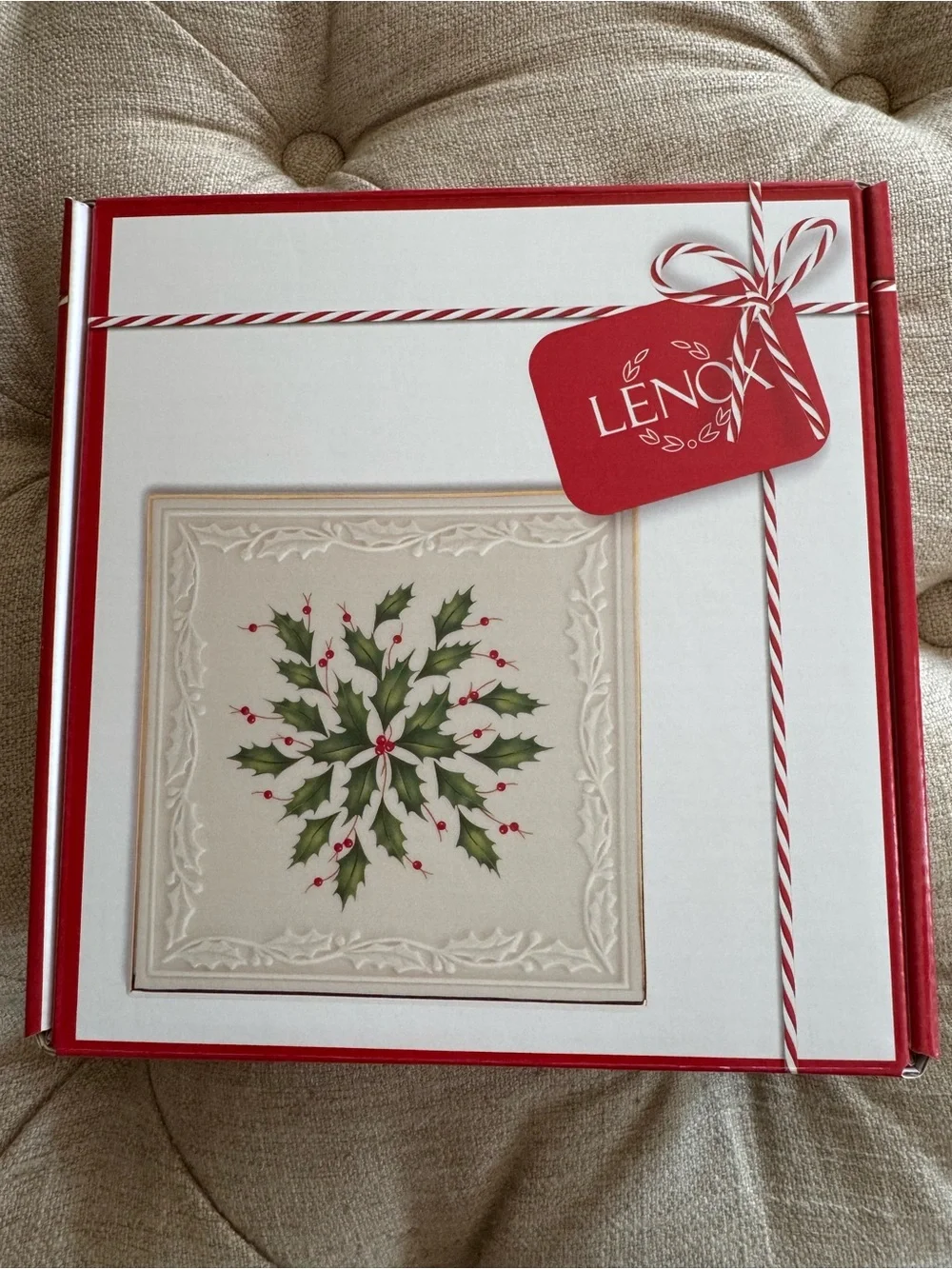 Lenox Holiday Carved Trivet NIB